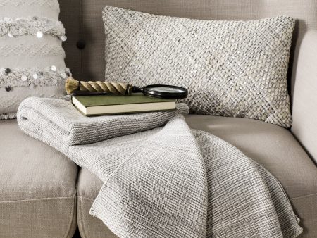 Safavieh Loveable Knit Textures and Weaves Light Grey Natural Throw Supply