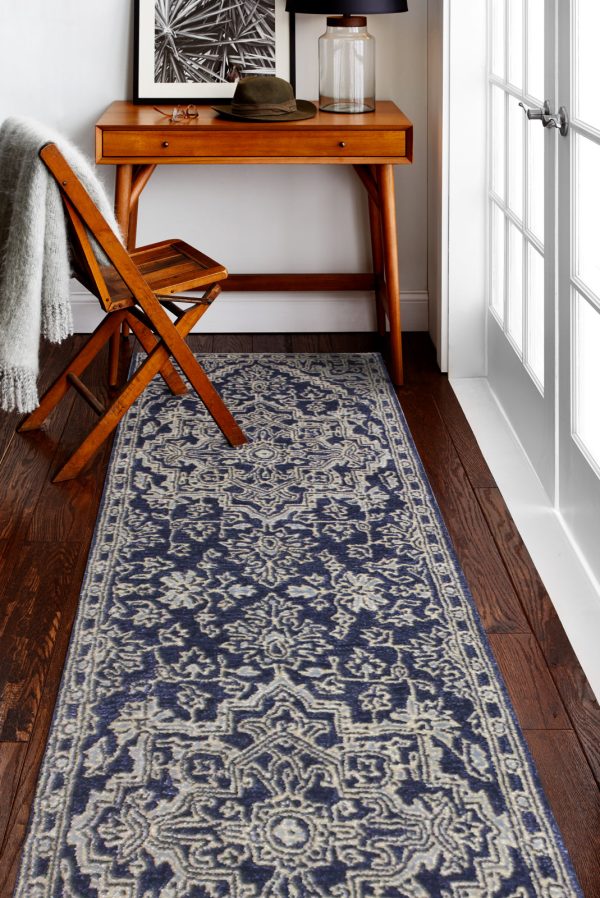 Bashian Greenwich R129-HG350 Navy Area Rug Online Hot Sale